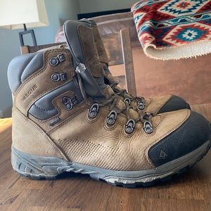 Vasque St Elias Hiking Boot